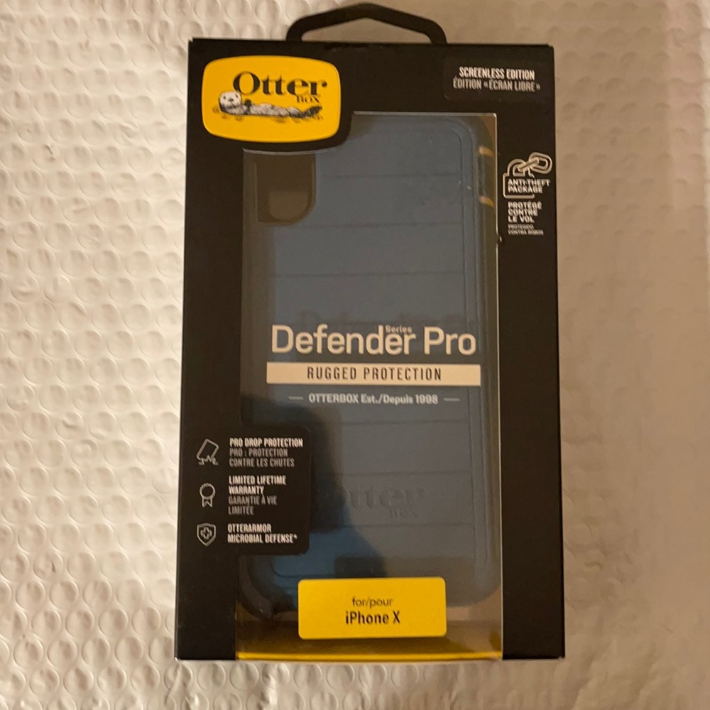 Otter box iPhone X Xs defender pro case microbial defense